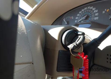 2002 Buick Century Custom z USA, uszkodzony, nr VIN 2G4WS52J221127746